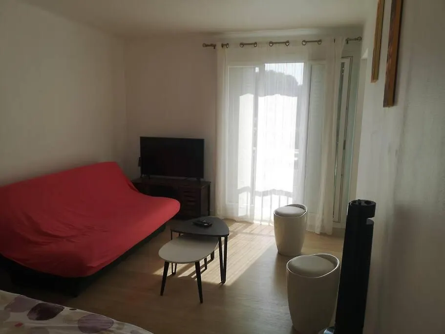 Logement Pres De La Timone - Parking Et Wifi Gratuit Marseille 0*,  France
